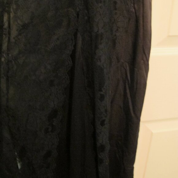 Super Sexy Soft Silky and Lacy nightgown Black Size Medium - Picture 4 of 5